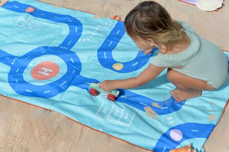 Speelhanddoek Medium &#039;Road&#039;