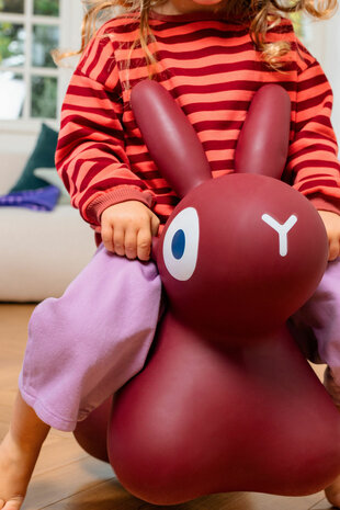 Hoppi Bunny Burgundy