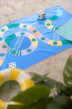 Speelhanddoek medium ' Snakes & Ladder'